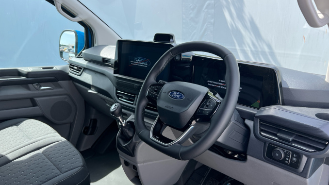Ford Transit Custom 320 L1 Diesel Fwd 2.0 EcoBlue 150ps H1 Van Limited - Image 11